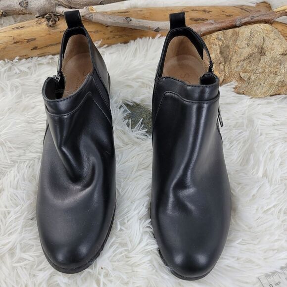 Naturalizer Soul faux leather short booties black - Picture 8 of 13